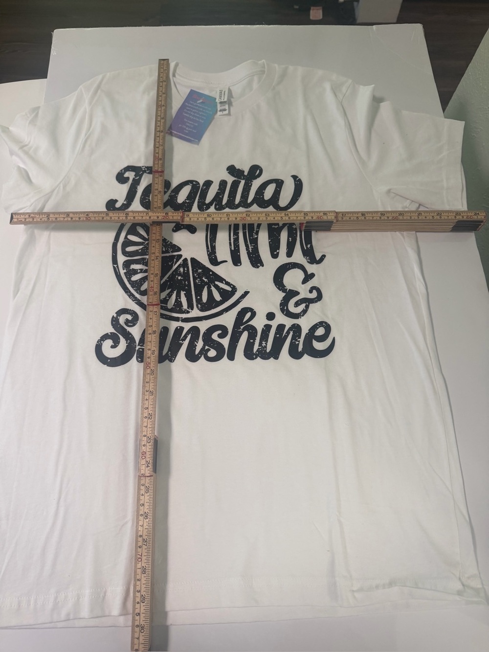 NWT Tequila Lime & Sunshine Graphic Tee White Size Large - Picture 3 of 3
